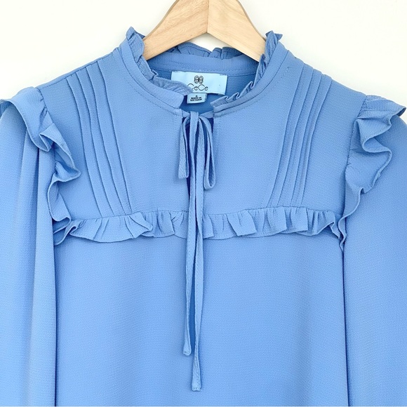 CeCe Ruffle Crepe Blouse Split Neckline with Tie Pintucks Long Sleeve Small - Picture 4 of 15